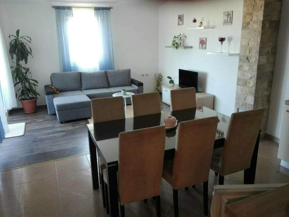 apartman vuleta Razanac Bagian luar foto