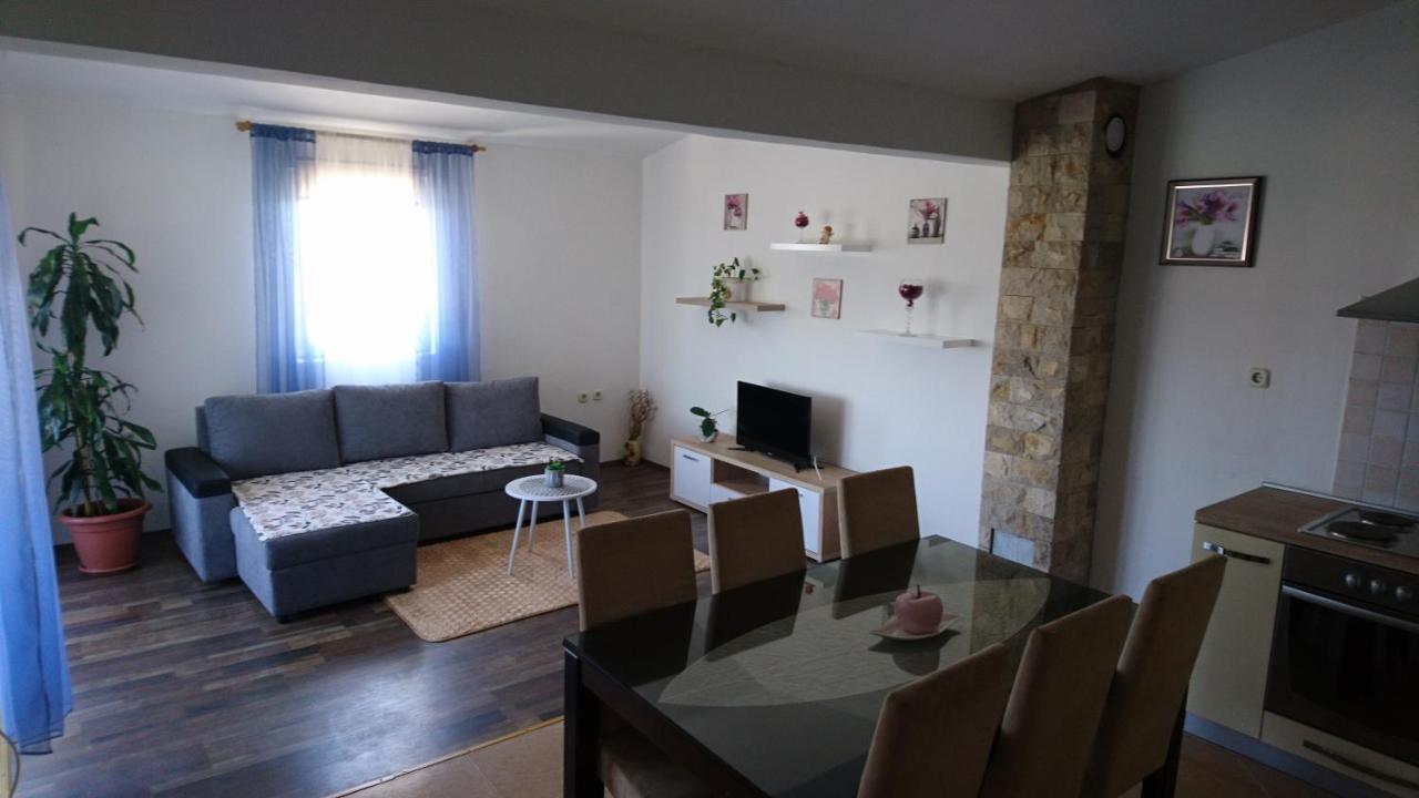 apartman vuleta Razanac Bagian luar foto