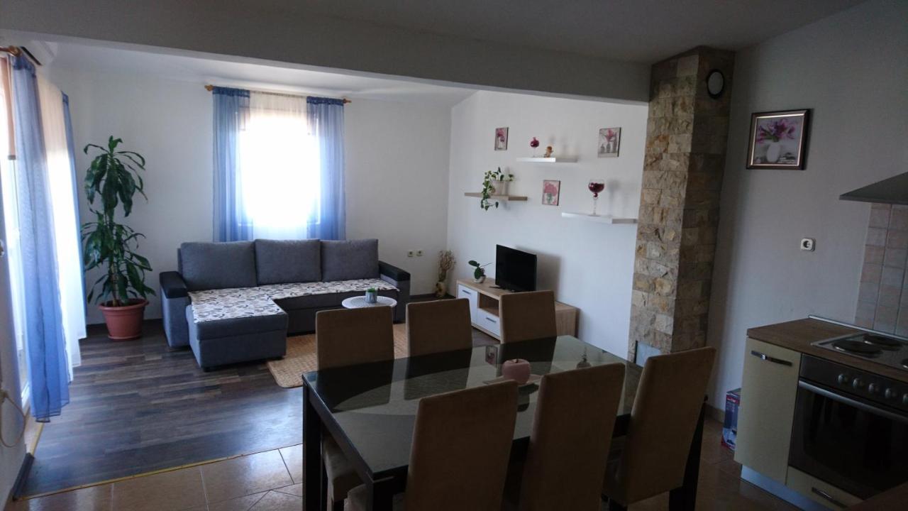 apartman vuleta Razanac Bagian luar foto